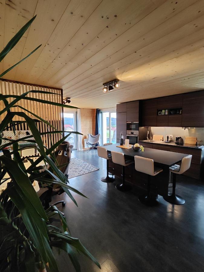 Superbe Appartement Neuf Avec Terrasse Orchamps-Vennes Exterior foto